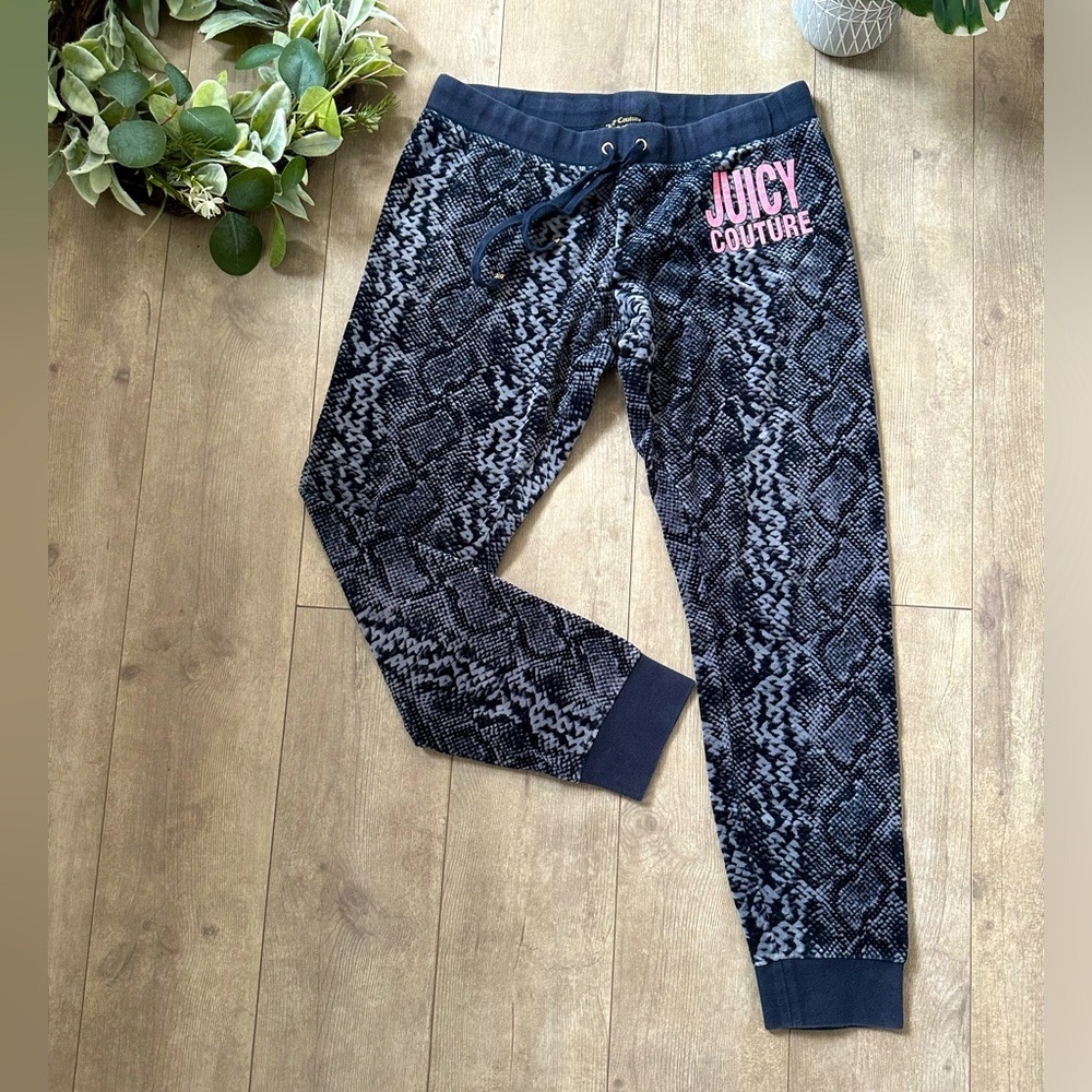 Juicy Couture Women’s Cozy Sweatpants Joggers - Black & Gray Patterned Pink Logo
